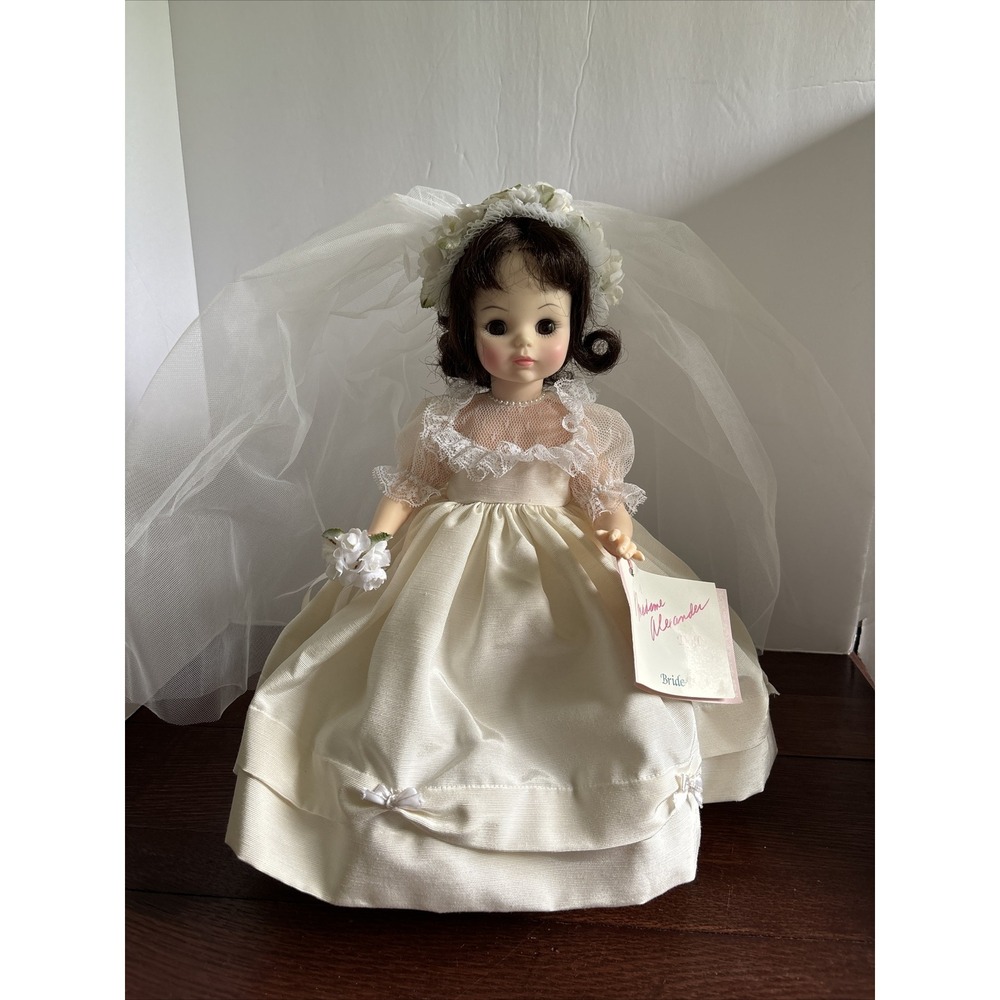 Vintage 60's Madame Alexander Bride Doll With Vail